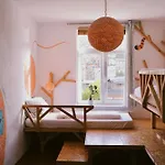 Hostel&Garten Eden